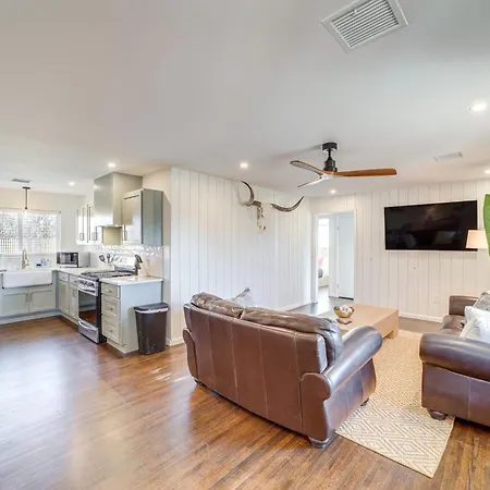 Charming Tulsa Vacation Rental With Patio!